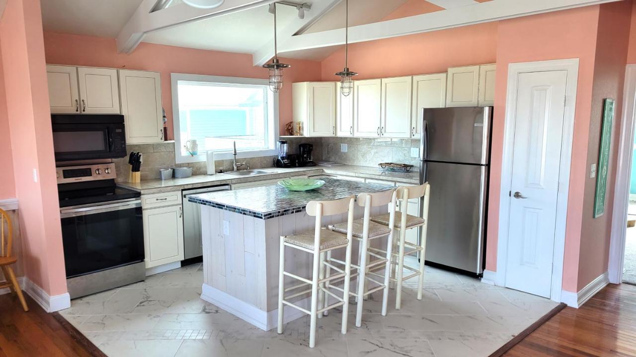 8018 Beach Rd, Semi-Oceanfront, Pool/Hot Tub Nags Head Exterior photo