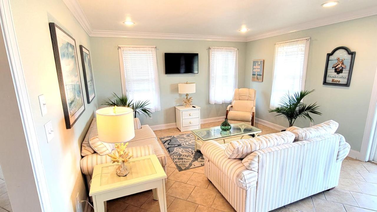 8018 Beach Rd, Semi-Oceanfront, Pool/Hot Tub Nags Head Exterior photo
