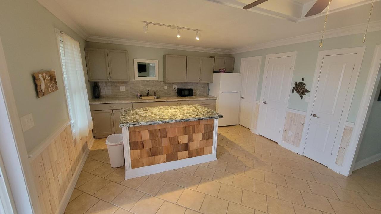 8018 Beach Rd, Semi-Oceanfront, Pool/Hot Tub Nags Head Exterior photo